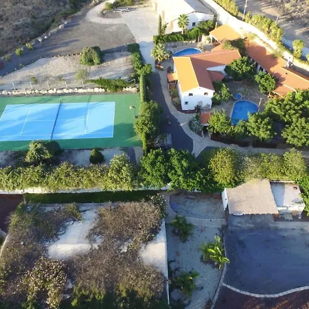 Casa Mercedes * El Río