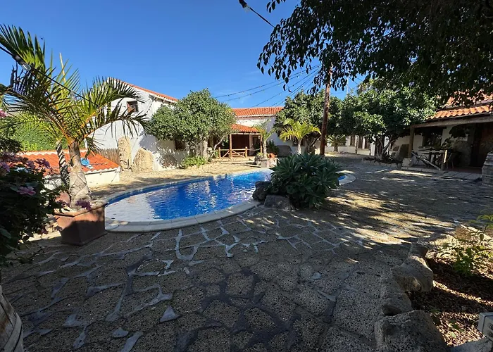 Casa Mercedes * El Río