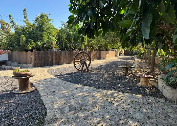 Casa Mercedes * El Río